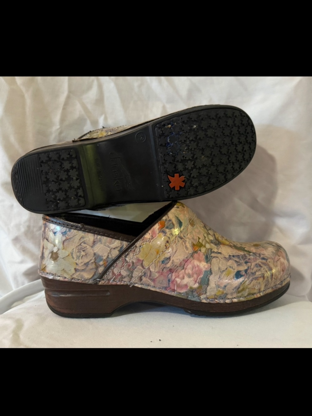 Dansko Multicolor Pastel Floral Leather Clogs size 8.5/39